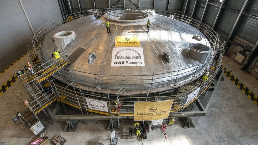 From physical theory to fusion reactor